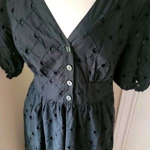 Very flattering! Summer Eyelet Midi Dress NWT